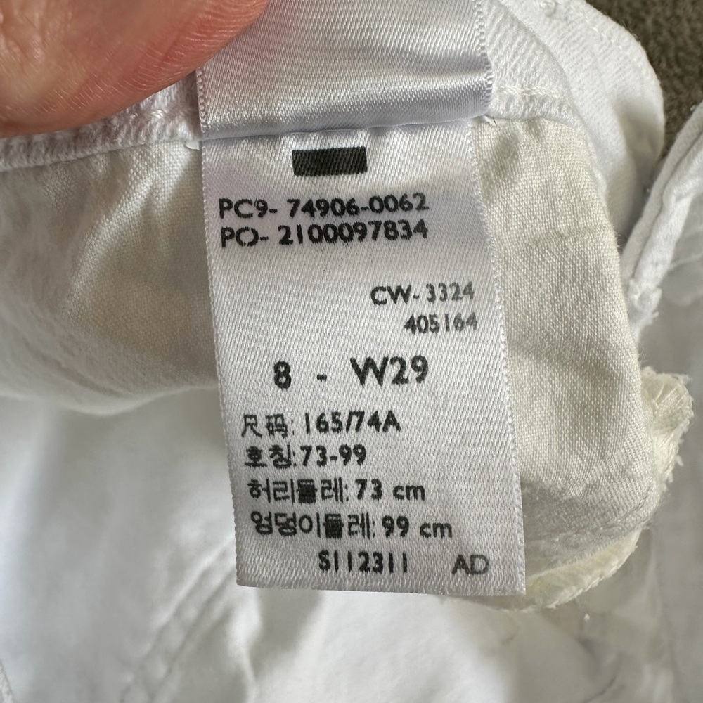 Levi’s Capris - Picture 5 of 5